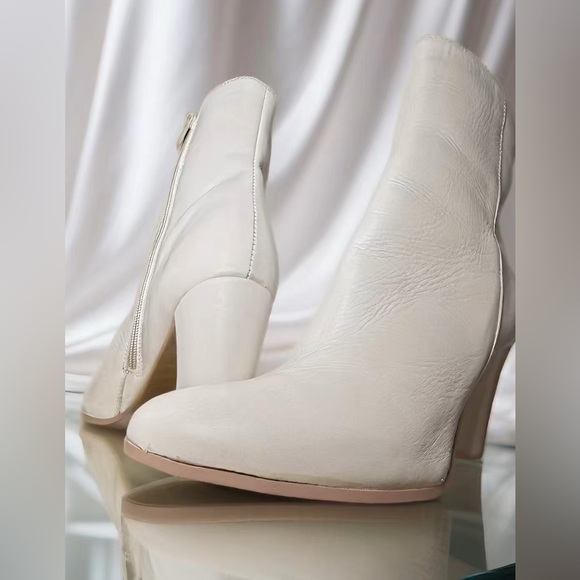 Women’s Ivory Leather Block Heel Ankle Boots – Size 39 (Made in Tunisia) - Picture 1 of 11
